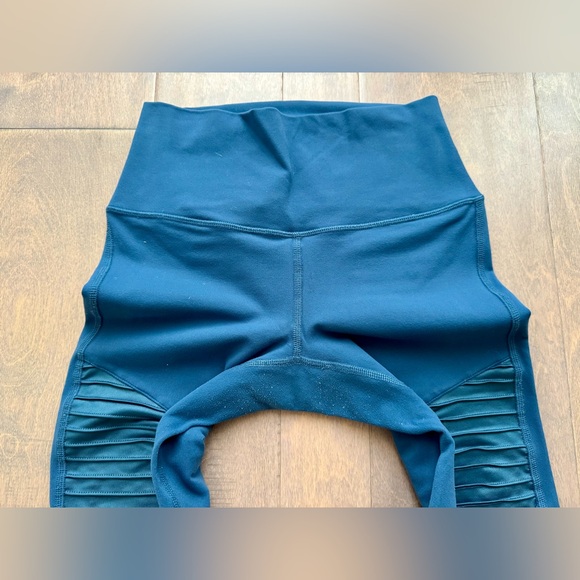 Alo Yoga High-Waist Moto Leggings - Picture 12 of 16